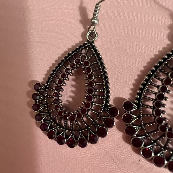 Ruby red earrings - Picture 3 of 4